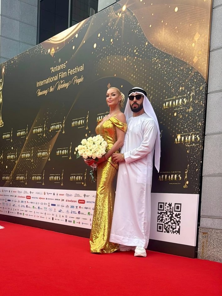 Слышали новость? Нашей-то шейх предложение сделал! Источник https://resizer.mail.ru/p/43b15ac3-dd83-5f8b-8966-8a86ffd1167a/AQAF-8Z8d_Klj5AId9AE6Oll4lZQFgseSUzwq703J6waH9W60u3OxmbGU4DPVKOe7UQqgFc6GBLaIyP0xuIHhB6nOBo.jpg