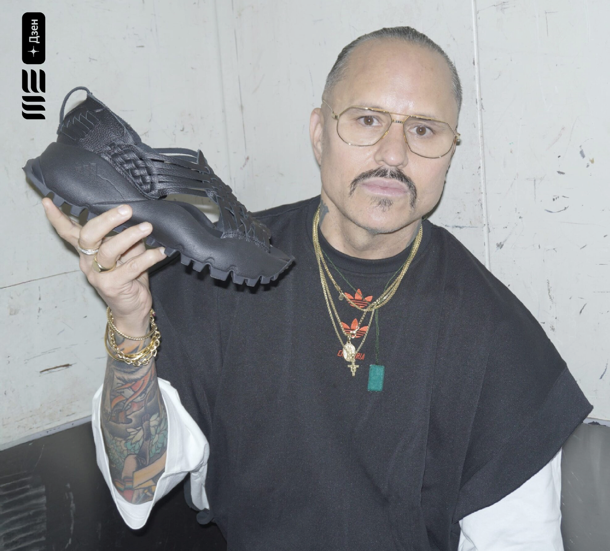 Вилли Чаваррия презентуют слипоны Adidas x Willy Chavarria "Oaxaca Slip On" 