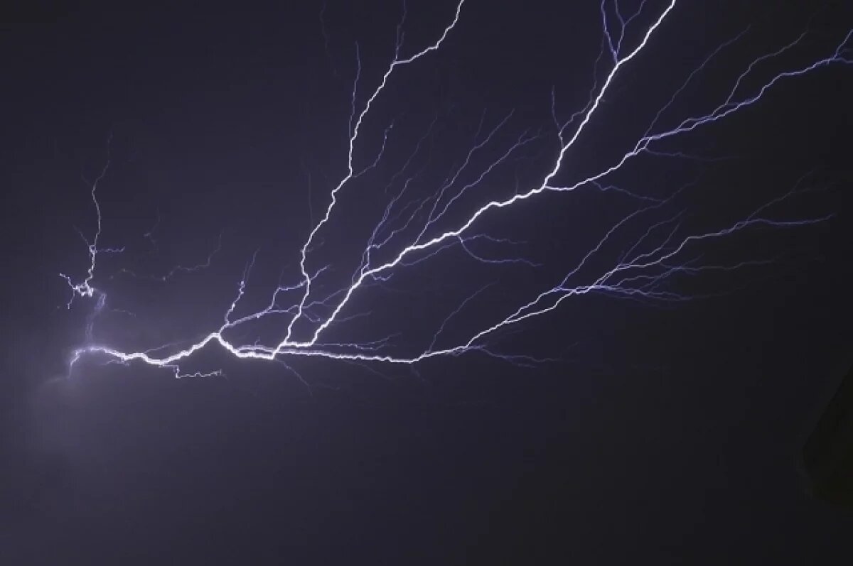    Появилось видео из Башкирии, где молния убила табун лошадей