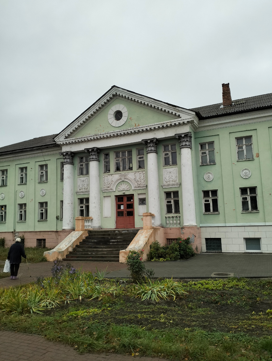 Библиотека им. В.Пикуля