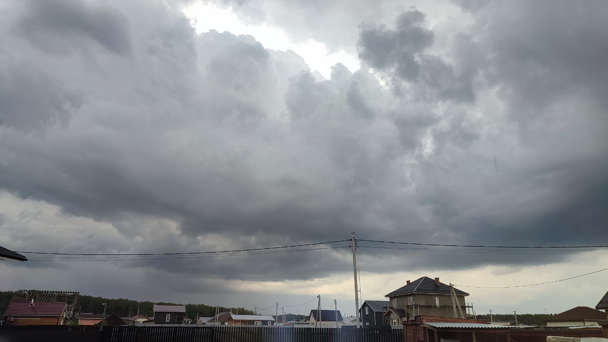 Небо сегодня. Без дождя не обошлось