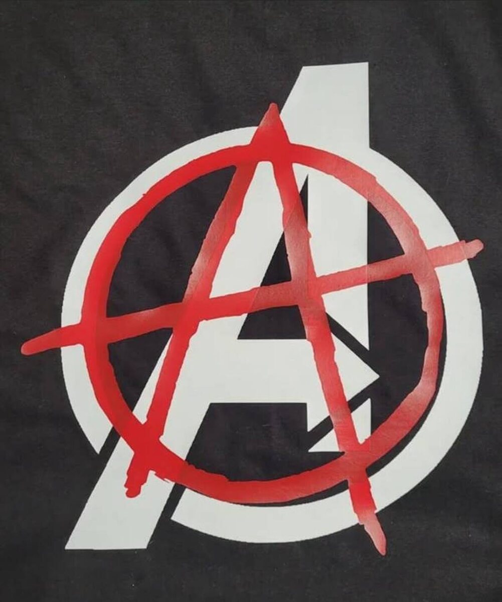 обложка: социальные сети Райан Рейнольдс