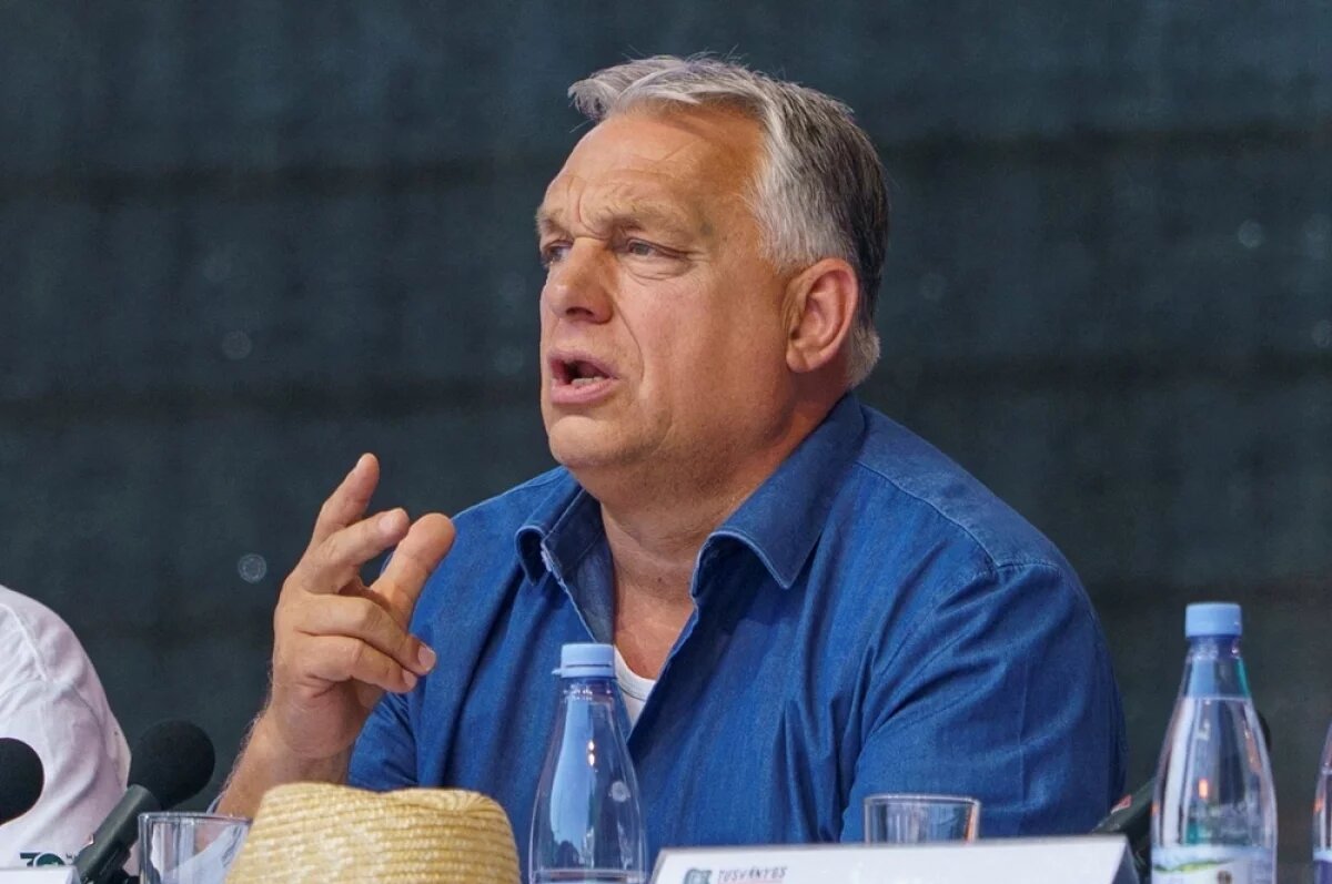    Виктор Орбан сравнил заявление, принятое Евросоветом, с попыткой «давать инструкции со скамейки запасных».