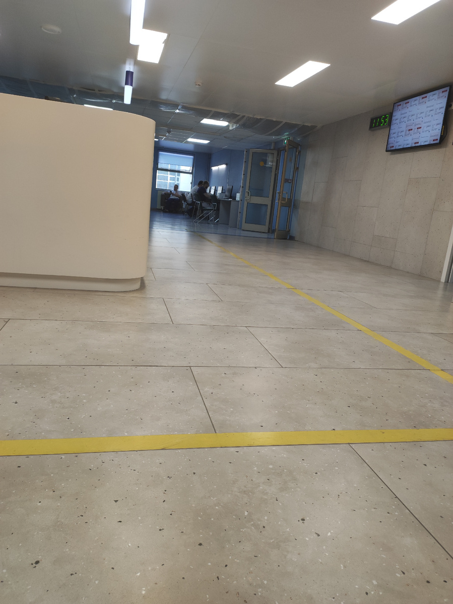 Зона ожидания перед осмотром врачем в Приёмном отделении. Больница 31