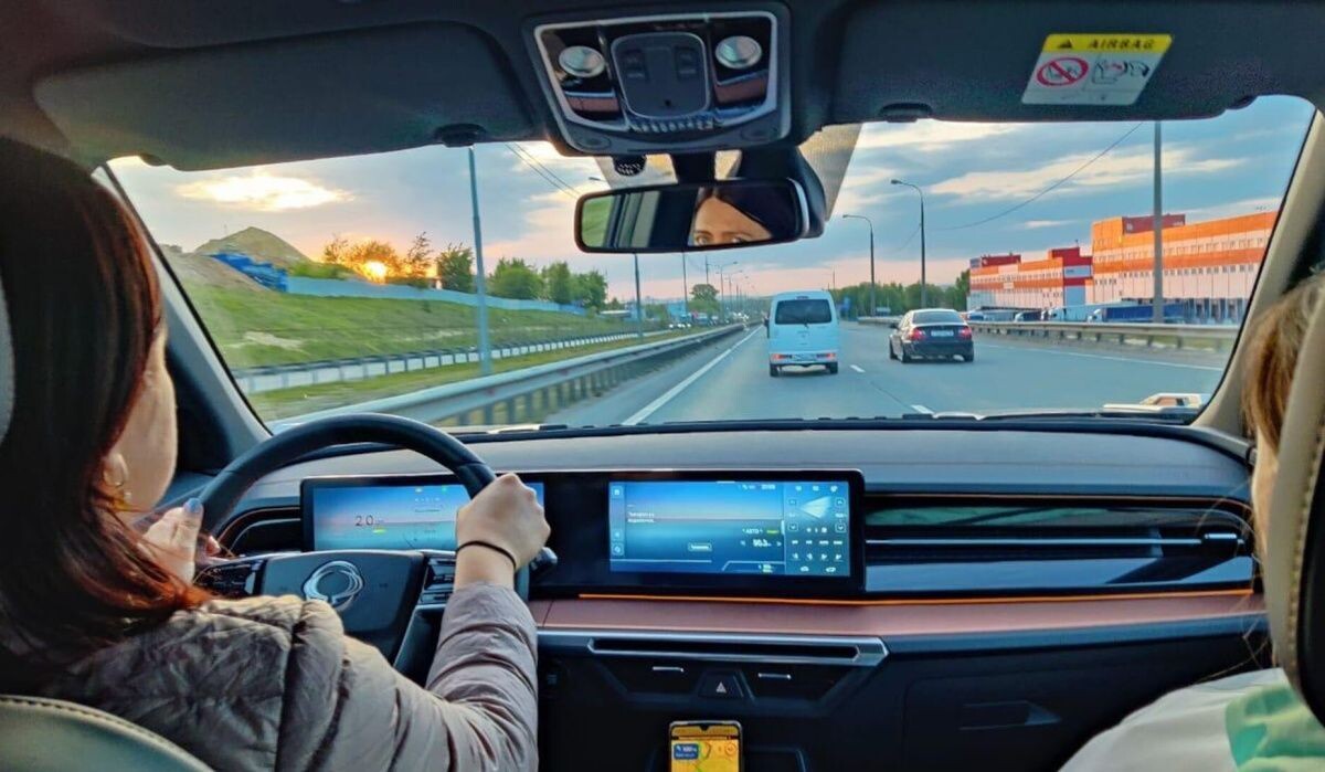     Вид из машины на трассу. Источник: © РИА Новости Автор фото: Мария Селиванова