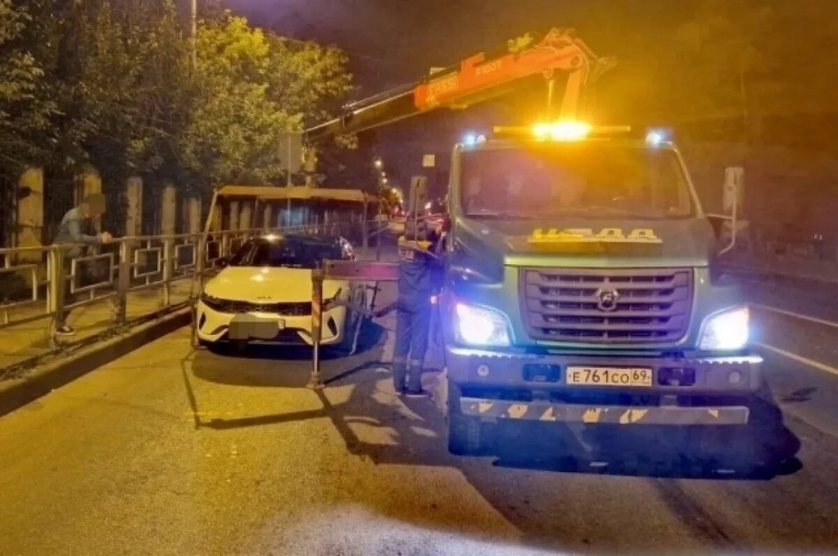    В Твери остановили водителя, у которого накопилось почти 60 штрафов