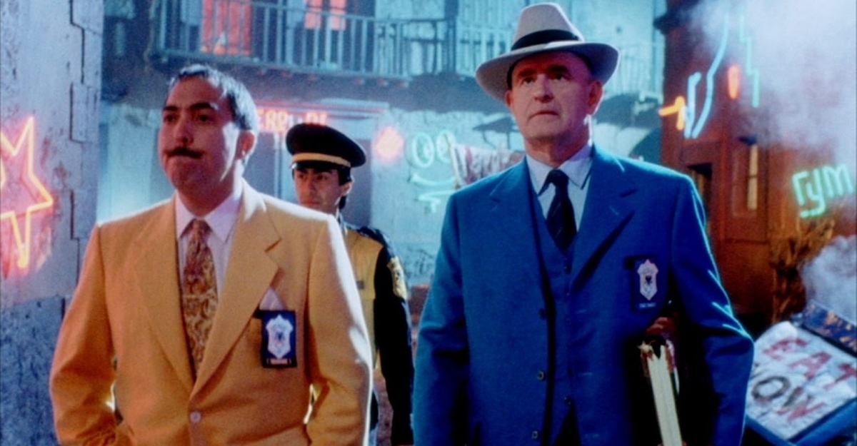 Кадр из фильма «Смерть и компас» (1992)