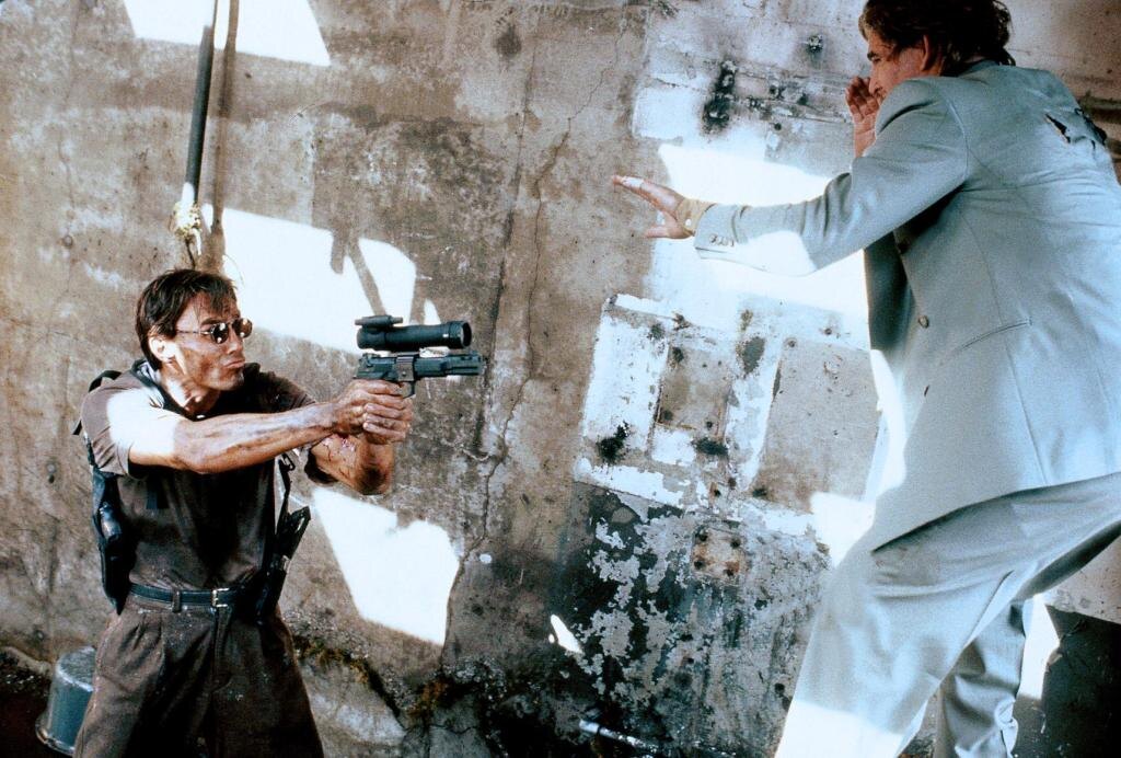 Кадр из фильма «Немезида» (1992)