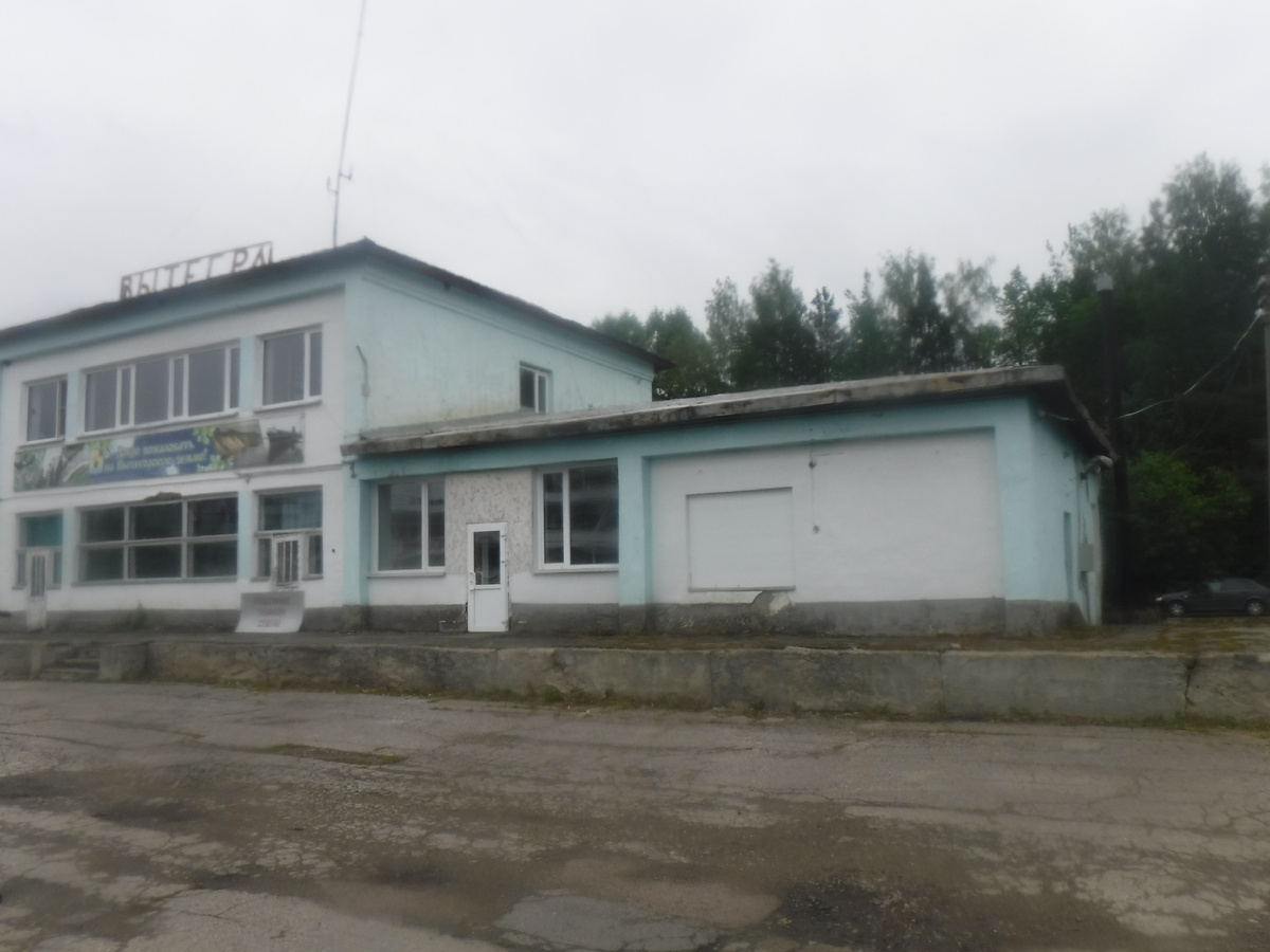 Речной вокзал в Вытегре. Мы сюда наш лайнер сюда и причалил. Фотографии можно листать. 