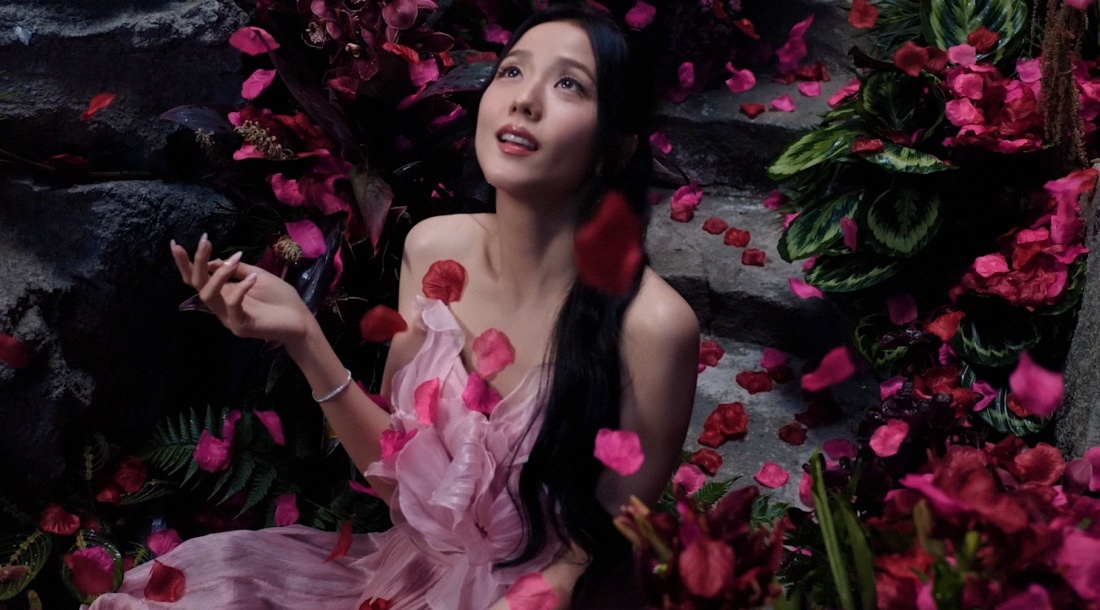     Кадр из клипа «Your Love»