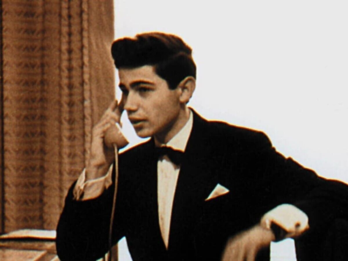    Евгений Петросян на гастролях в Ленинграде в 1964 году© Фото : @petrosyanevgeny