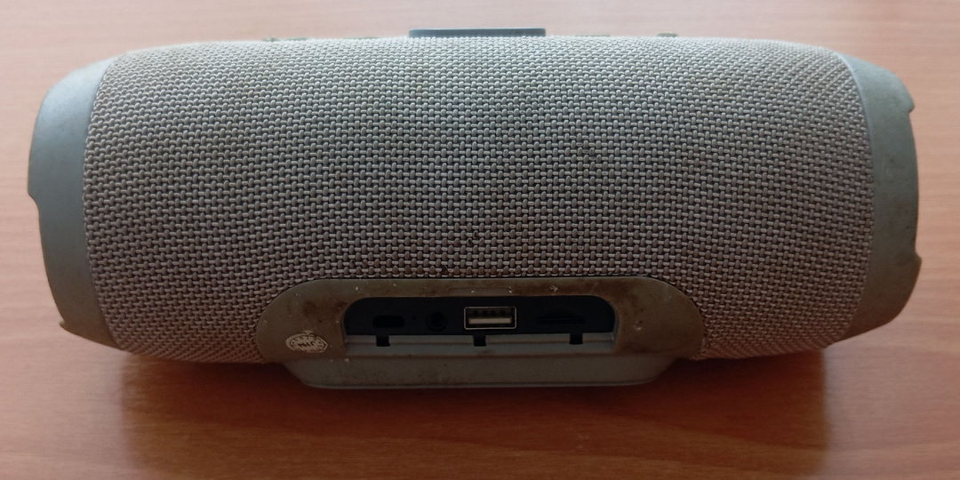 Замена (установка) разъёма зарядки на переносную колонку JBL.