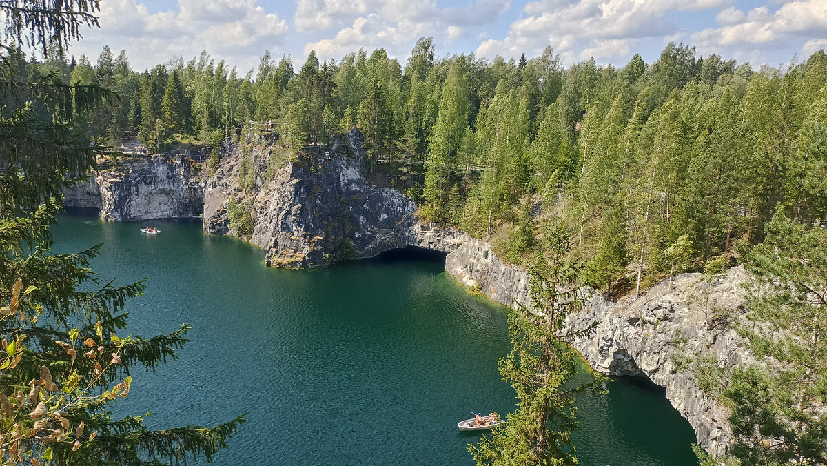 Горный парк "Рускеала" в Карелии. Большой мраморный каньон.