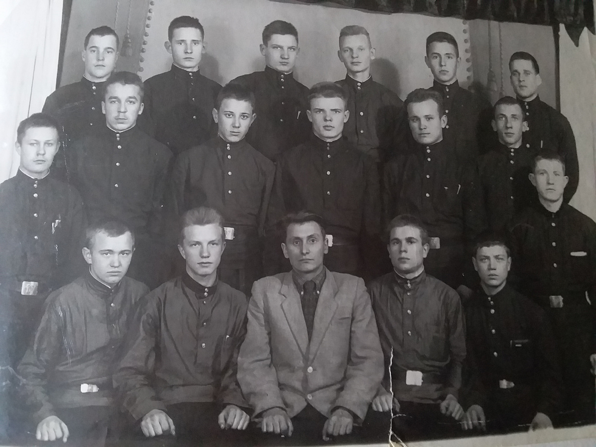 Выпуск: ремесленное училище  № 17 г. Челябинска, 1961г