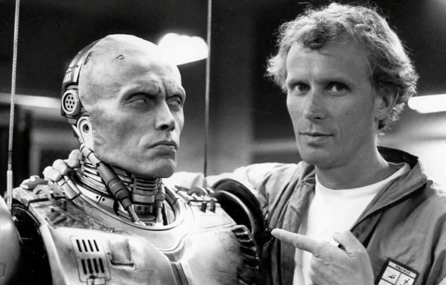 Питер Уэллер и его механический "брат-близнец")