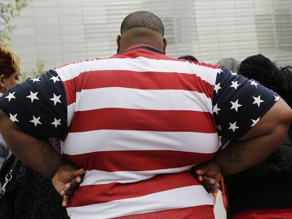    © AP Photo / Mark Lennihan