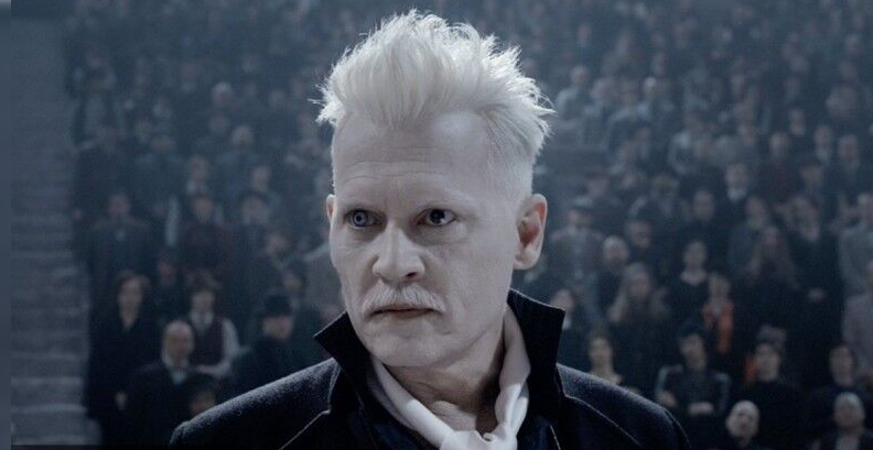    Джонни Депп в роли Грин-де-Вальда. Фото: кадр из фильма «Фантастические твари»