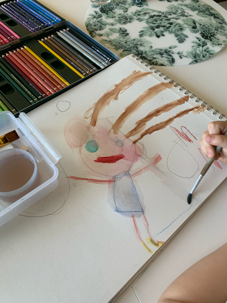 (с) Фото из личного архива. "Любимой мамочки портрет" - подарок мне на день рождения