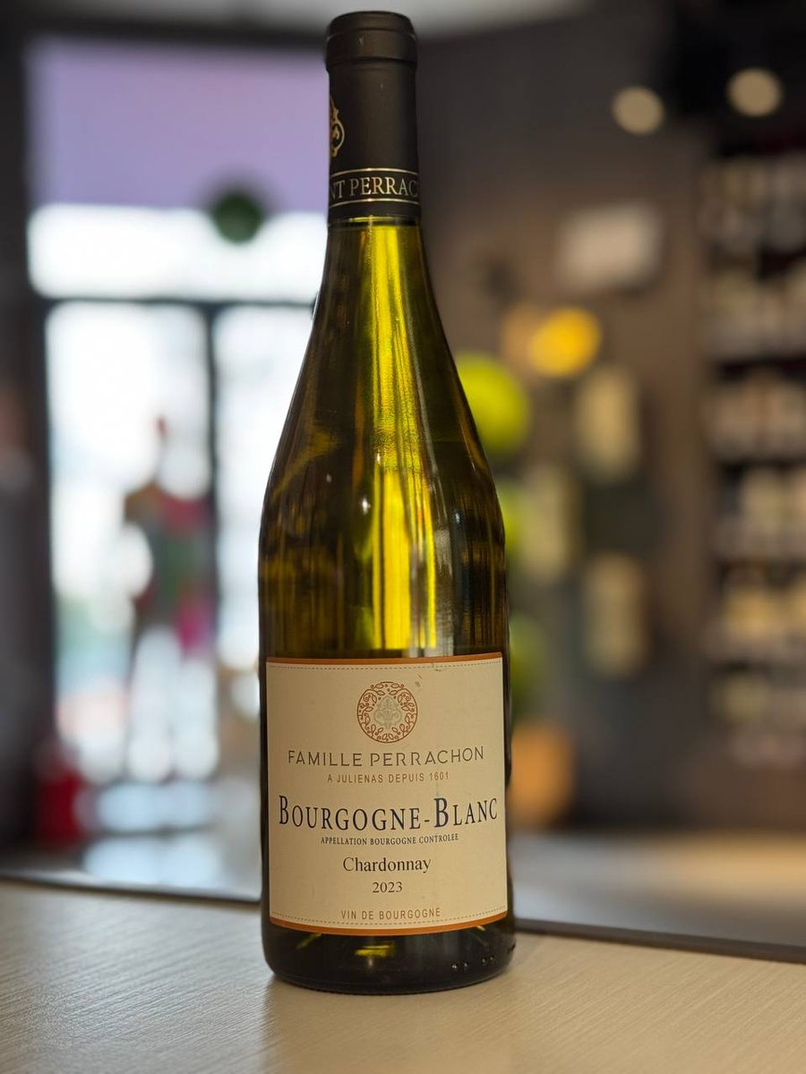 Вино Famille Perrachon, Bourgogne Blanc "Vieilles Vignes" AOC, 2023, Франция, Бургундия