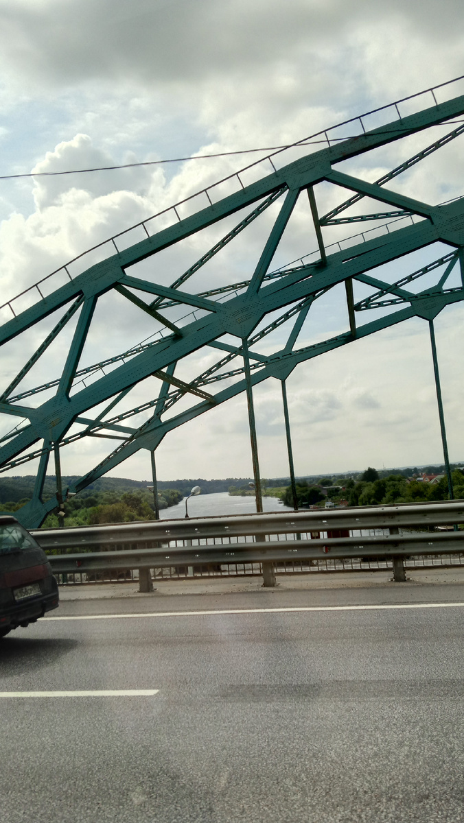 Едем на дачу. Москва - река.