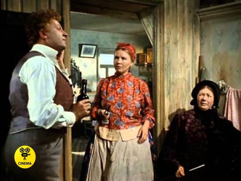 Георгий Вицин, Екатерина Савинова и Людмила Шагалова в фильме "Женитьба Бальзаминова" (1964).