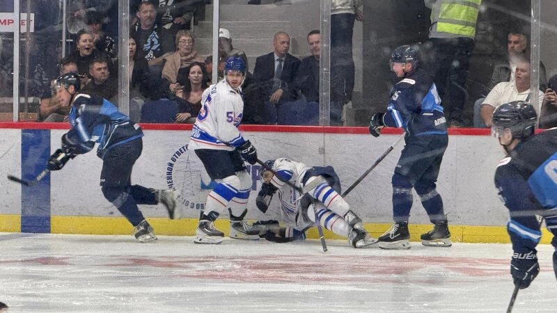     Хоккей, Кубок губернатора Алтайского края. Динамо-Алтай Федор Позников