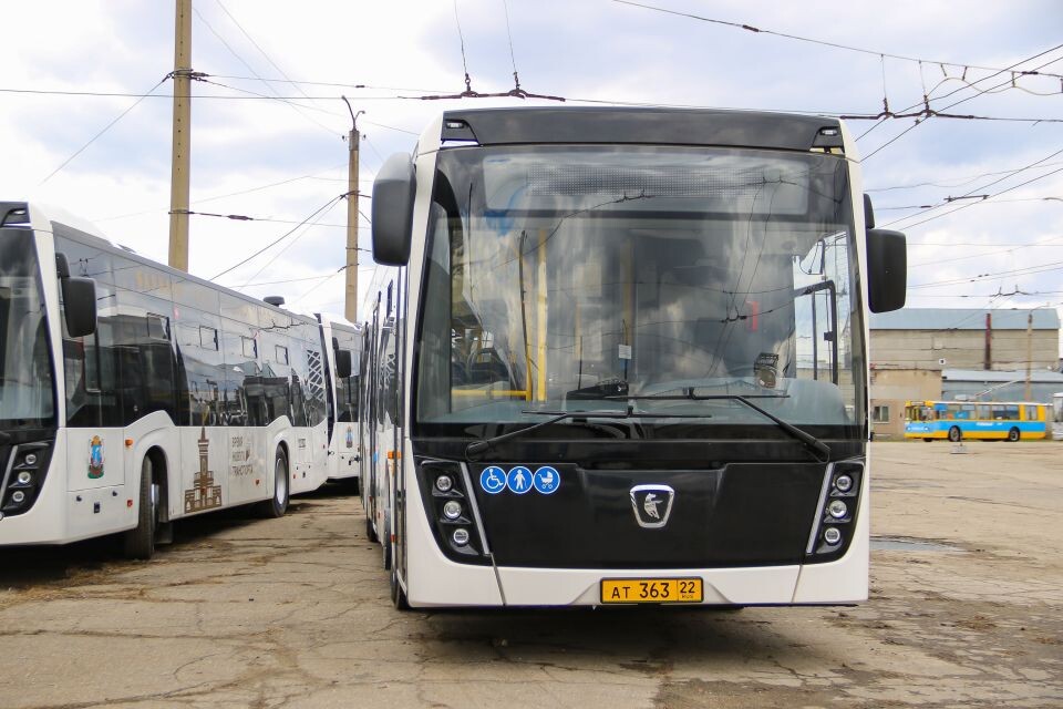    Новые автобусы марки НЕФАЗ, закупленные для Барнаула. Источник: Виталий Барабаш