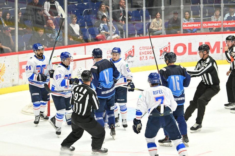    Кубок губернатора Алтайского края по хоккею. Источник: Антон Червяков и Сергей Горелов