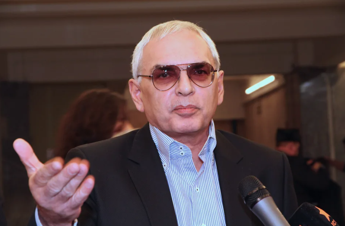 Фото:Карен Шахназаров Источник: photodnya.ru