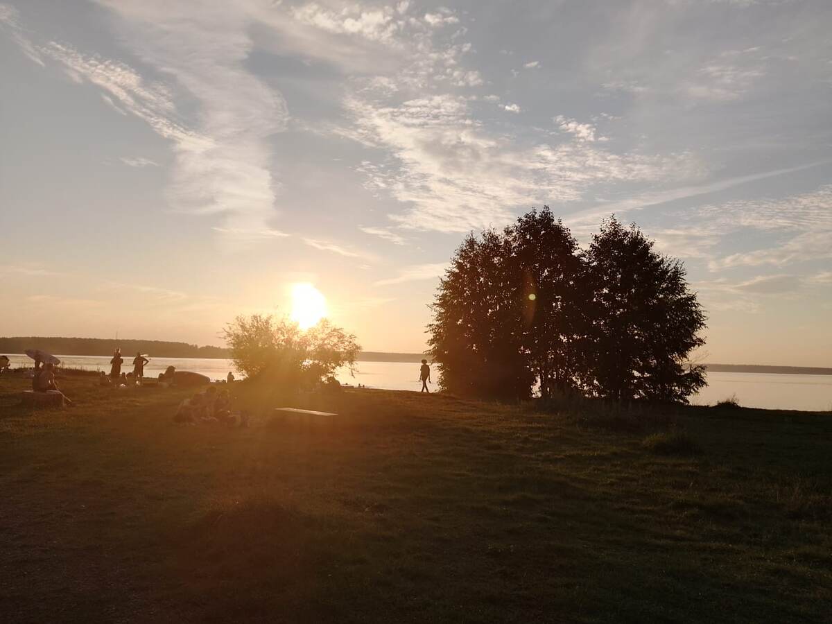 Август на озере