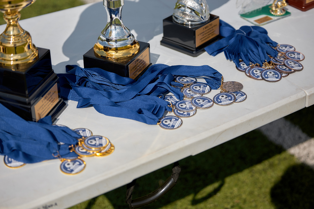 В Екатеринбурге завершились ежегодные соревнования по мини-футболу среди профессиональных команд и представителей дорожной отрасли.