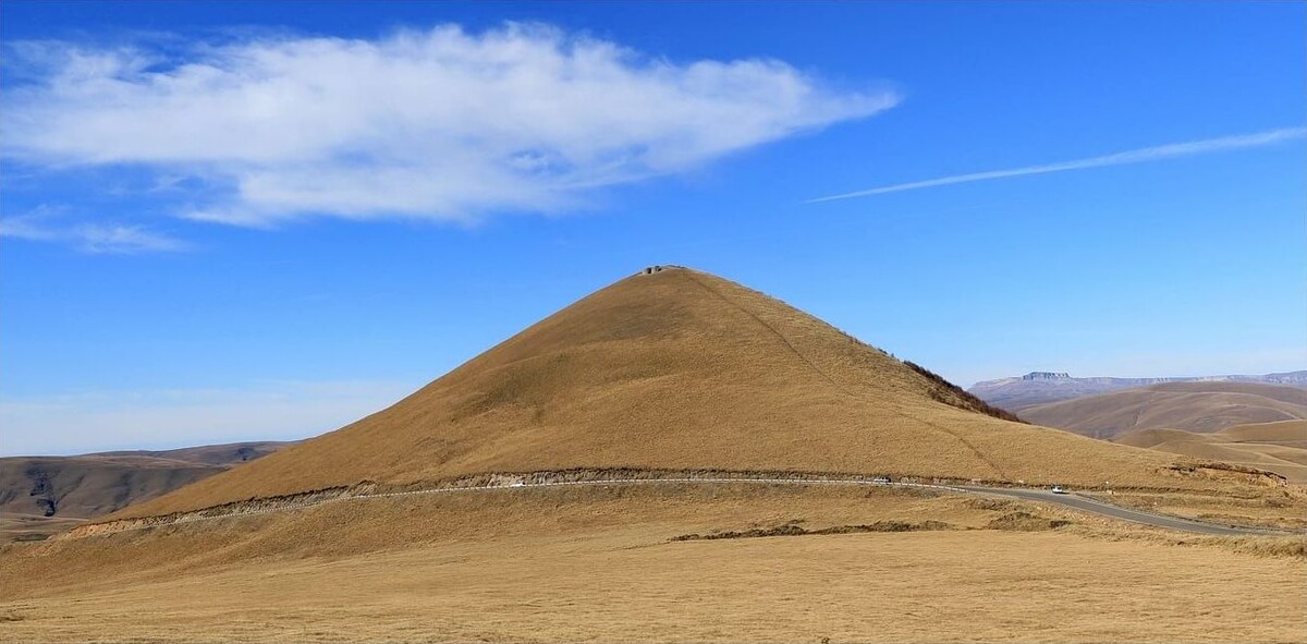 Национальный парк «Приэльбрусье», Балкария, местность Тузлук. Фото А.Вологирова