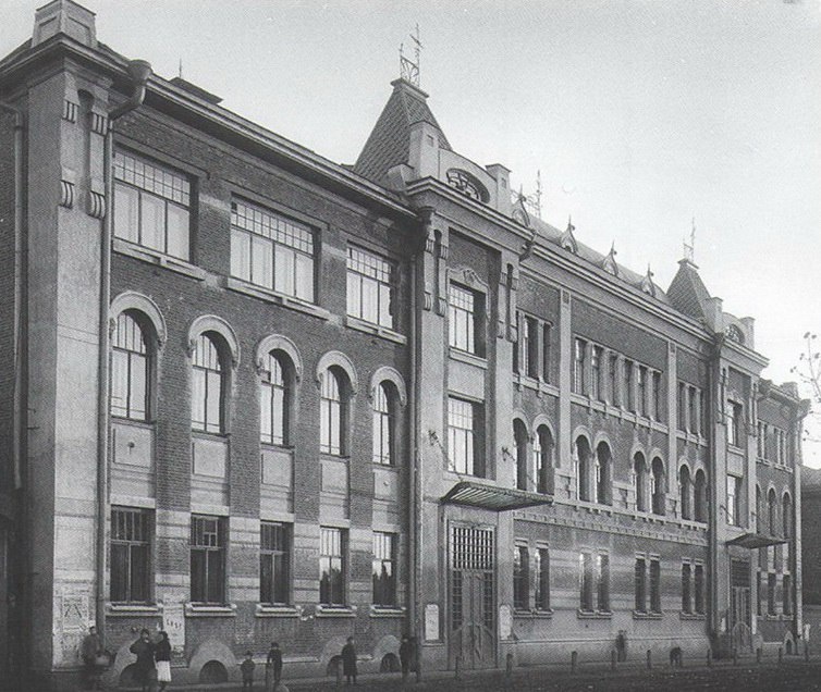 Здание заводоуправления ПАО "Завод "Красное Сомрово"