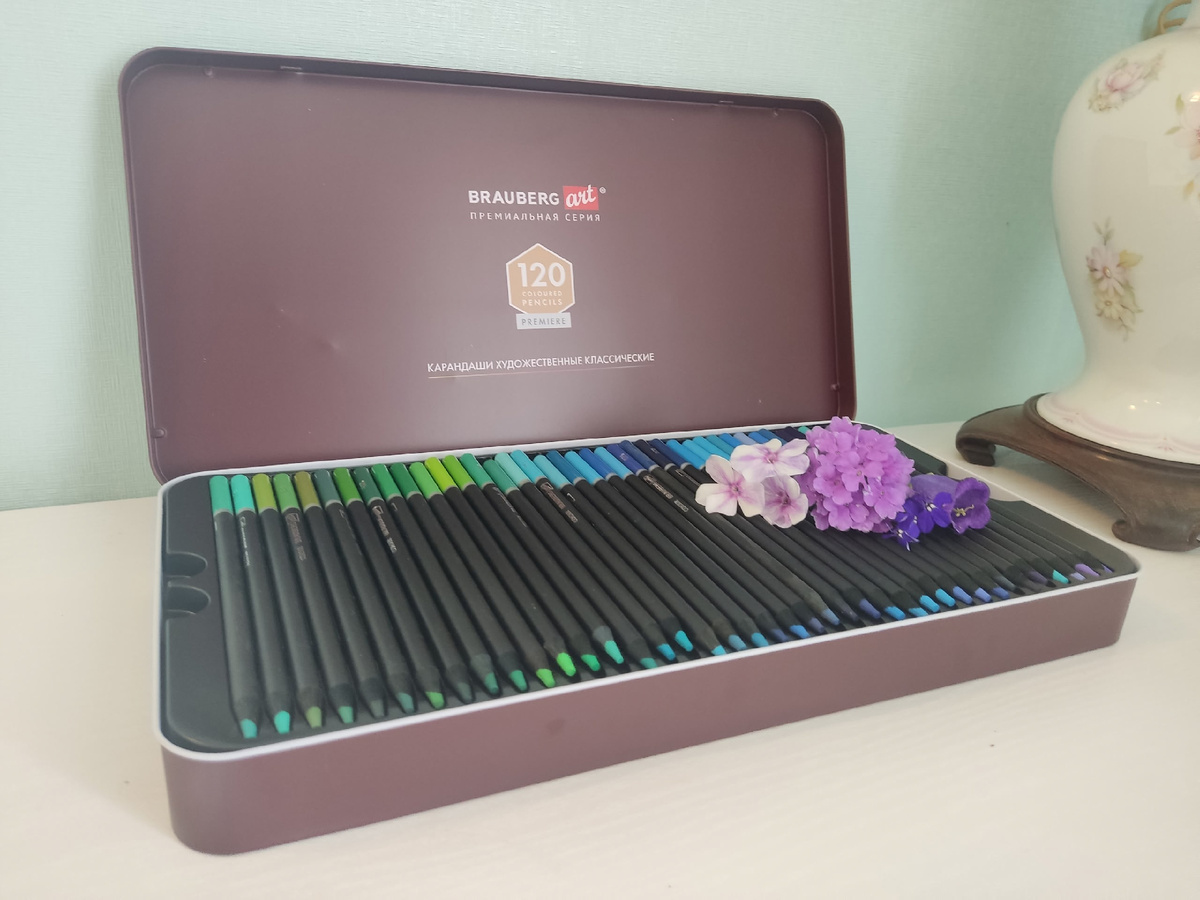 В коробке три "палитры"