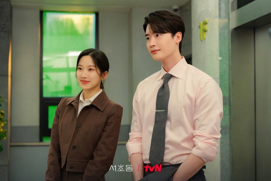 Очень красивые Ли Чон Сок и Мун Га Ен в новой дораме. 