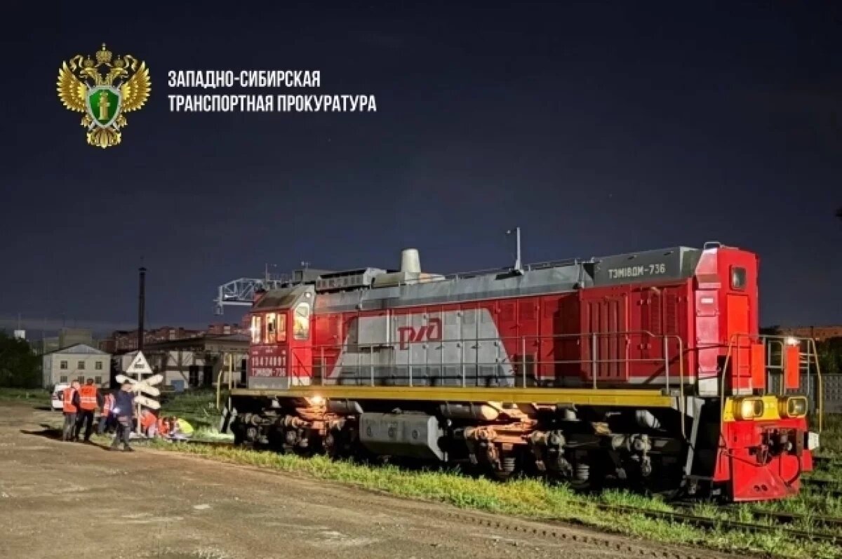    В Омске снова сошёл с рельсов локомотив