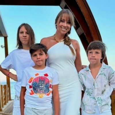    Полина Диброва с детьми. Фото: соцсети