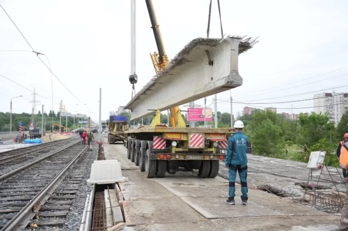    Движение трамваев по «минаевскому» мосту на несколько дней закроют