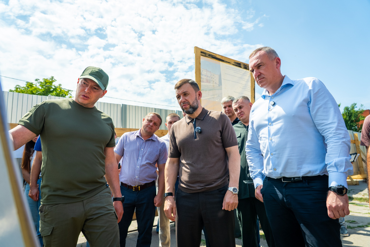 Руслан Кухарук и Денис Пушилин провели выездное совещание на Донбассе.  Фото: Фото: предоставлено правительством Югры / gov.admhmao.ru