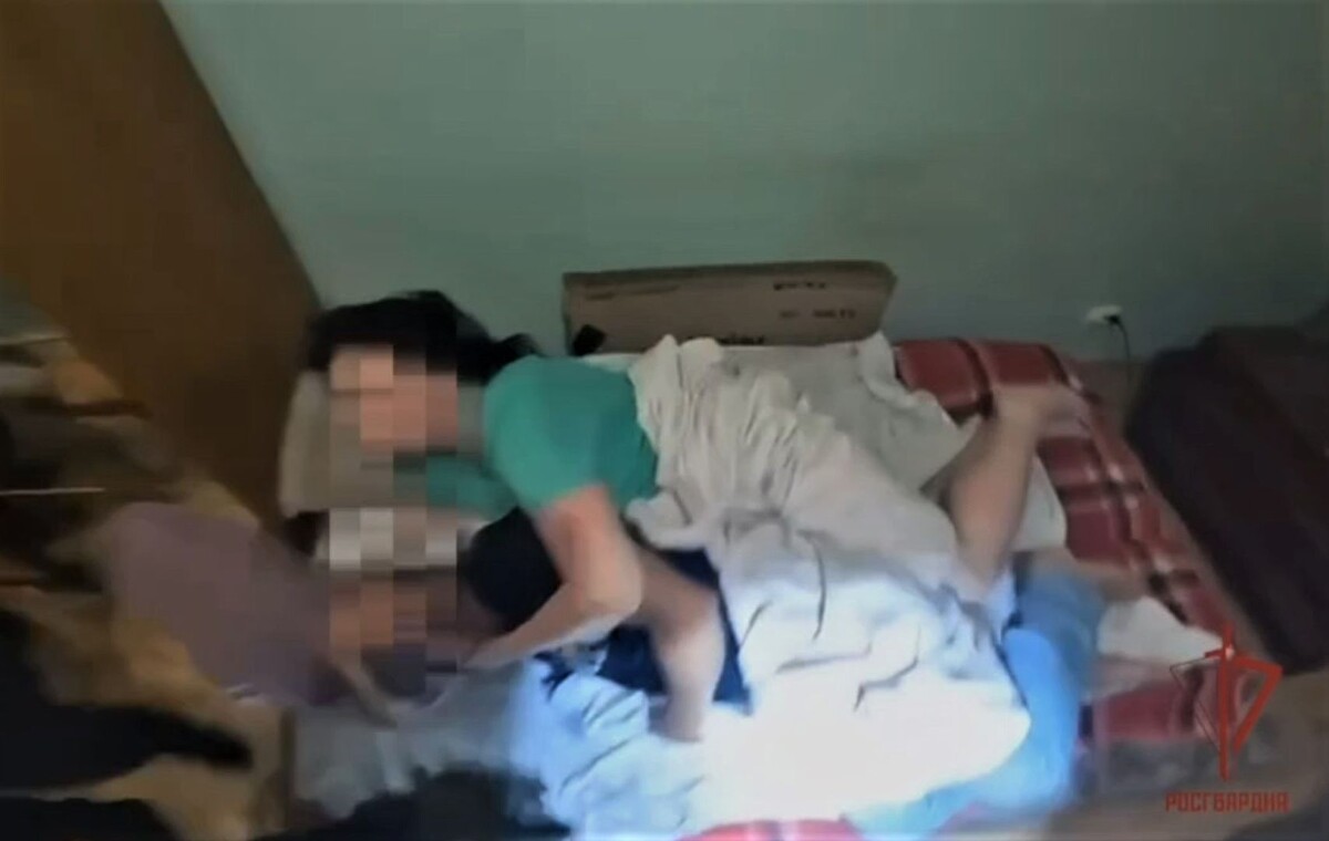    Обвиняемые на месте задержания / Источник: Кадр из видео