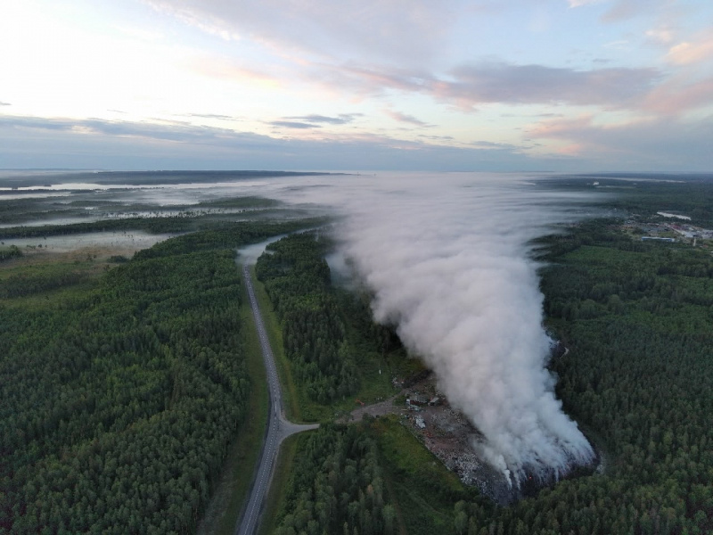    Пожар на свалке в Кондопожском районе показали с высоты птичьего полетаКАРЕЛИЯ | ЧП ДТП