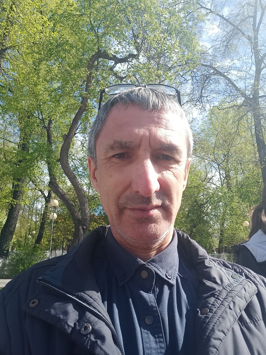 Динар Абукин