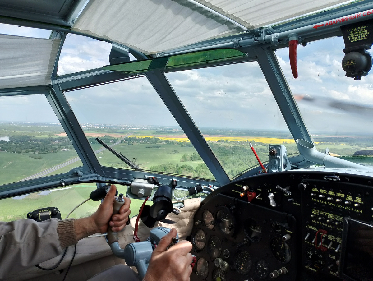 Вид с места второго пилота Ан-2