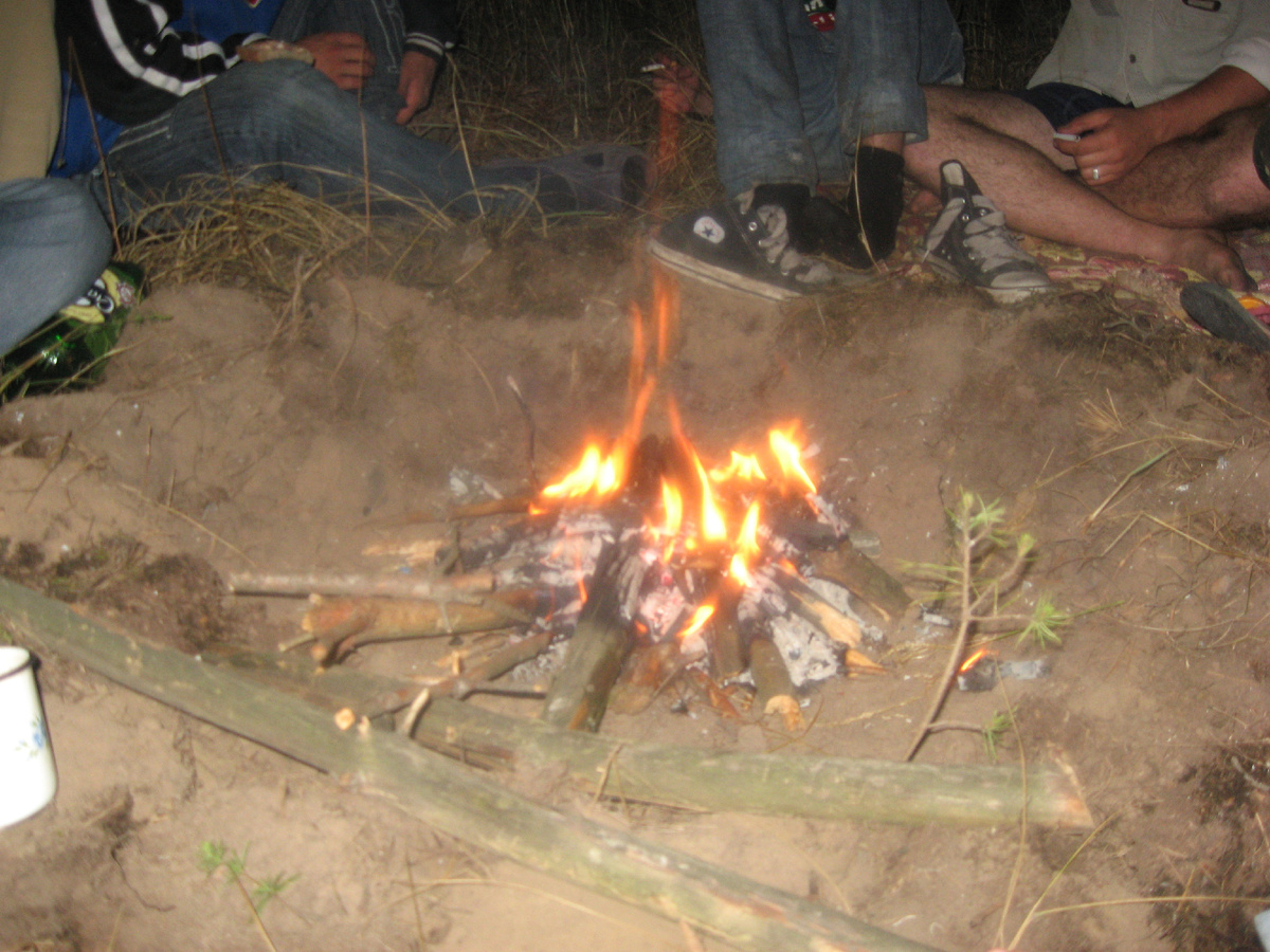 костёр как самый главный символ курсов выживания