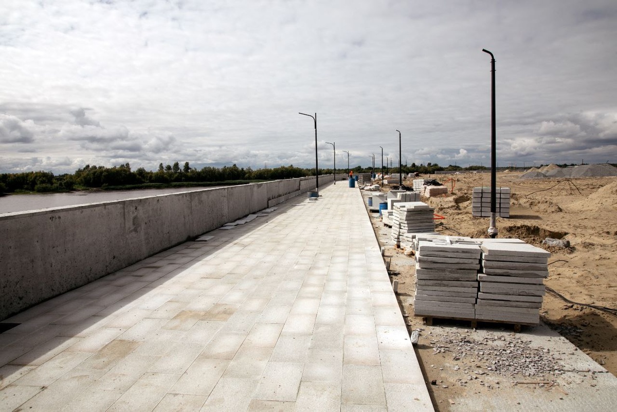    На стройке «Юнити парка» в Сургуте полностью готовы сети водоснабжения, на очереди — электричество и газ