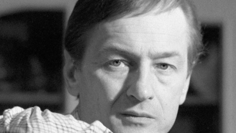 «А на кладбище всё спокойненько». Поучительная песня Михаила Ножкина