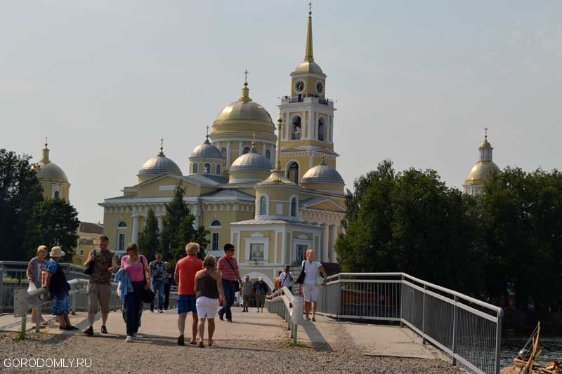Мост от Светлицы на о. Столбный
