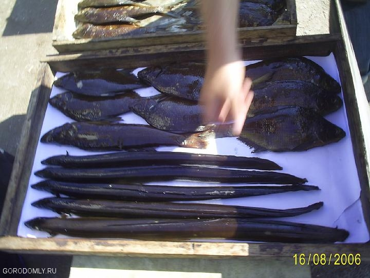 Копченая рыба на Селигере (рынок Нилова Пустынь)