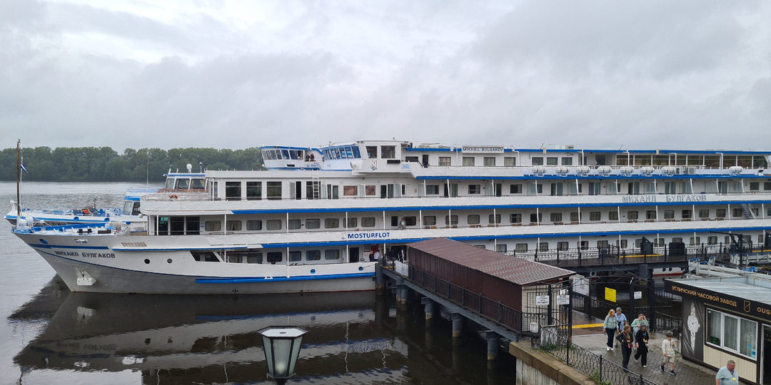 На теплоходе "Михаил Булгаков"по маршруту "Москва-Углич-Ярославль-Плёс-Кострома-Тутаев-Рыбинск-Москва"