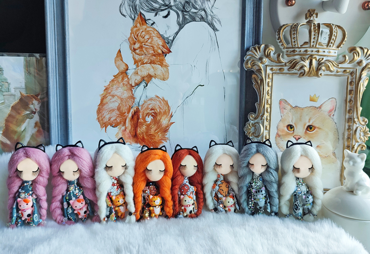 куколки броши